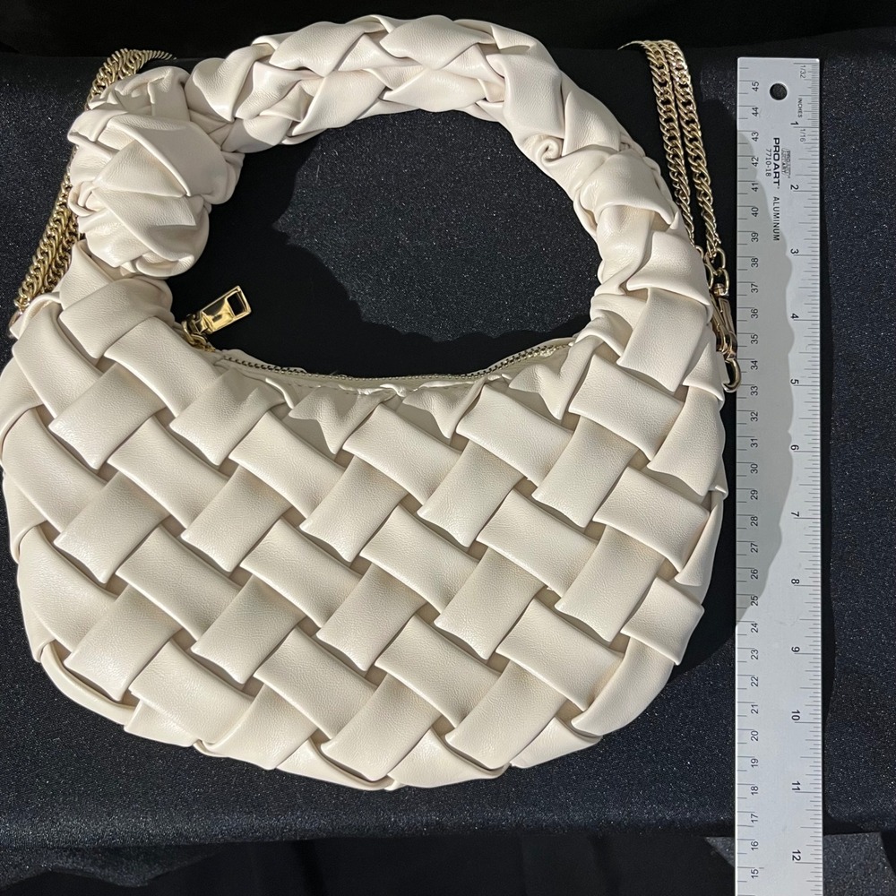 Urban Expressions Cream Woven Knot Handle Shoulder Bag Gold Chain Crossbody - Picture 12 of 12